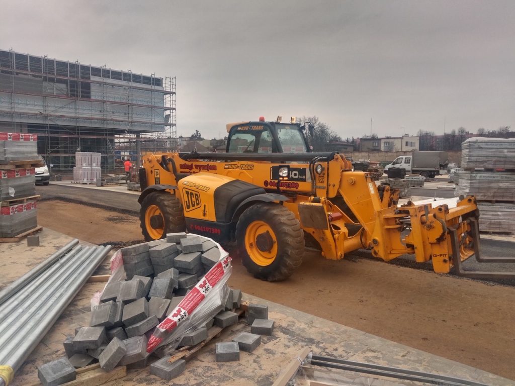 Ładowarka teleskopowa JCB BUD-TRANS